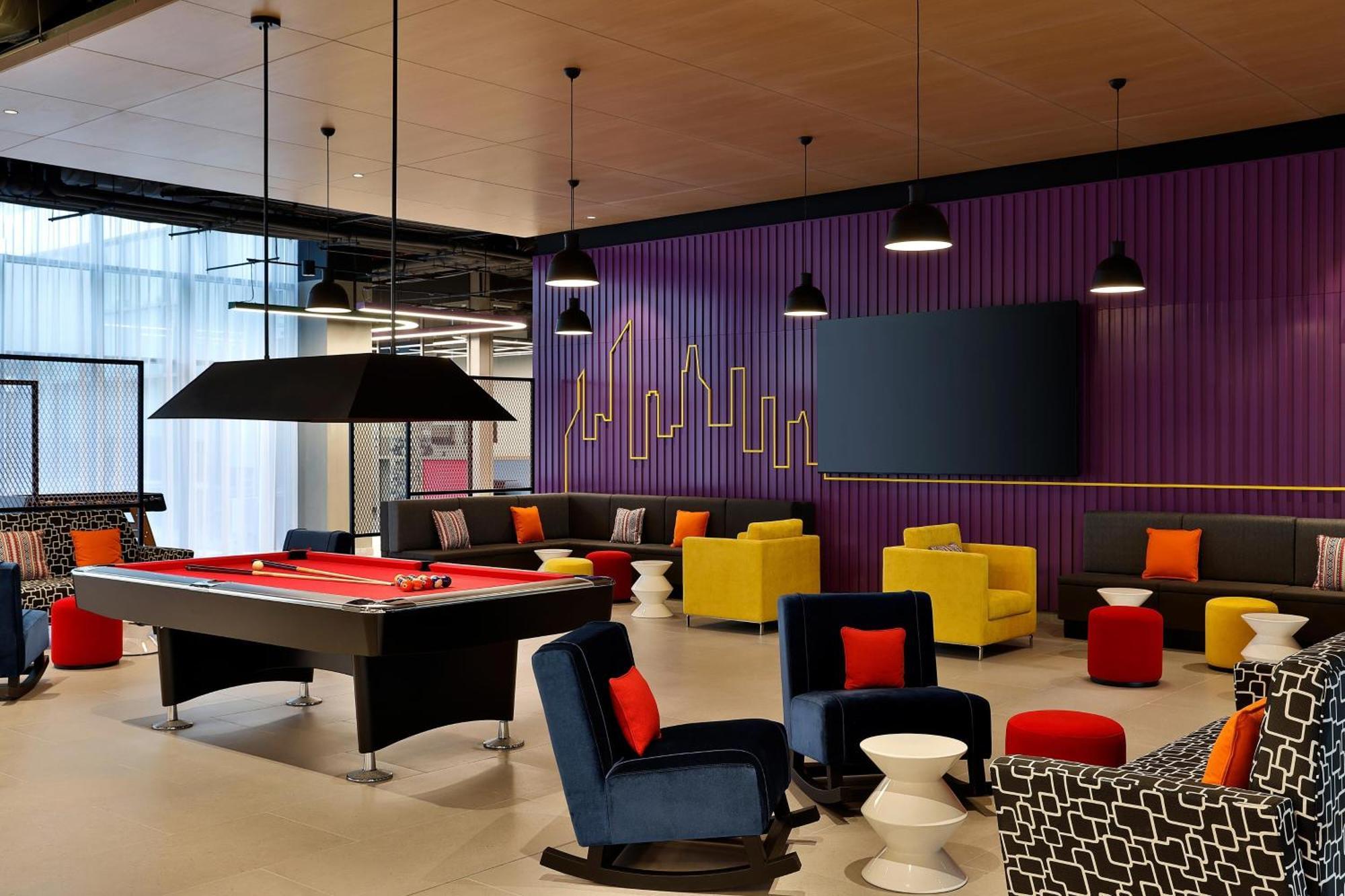 Aloft Dubai Airport Hotel Екстериор снимка
