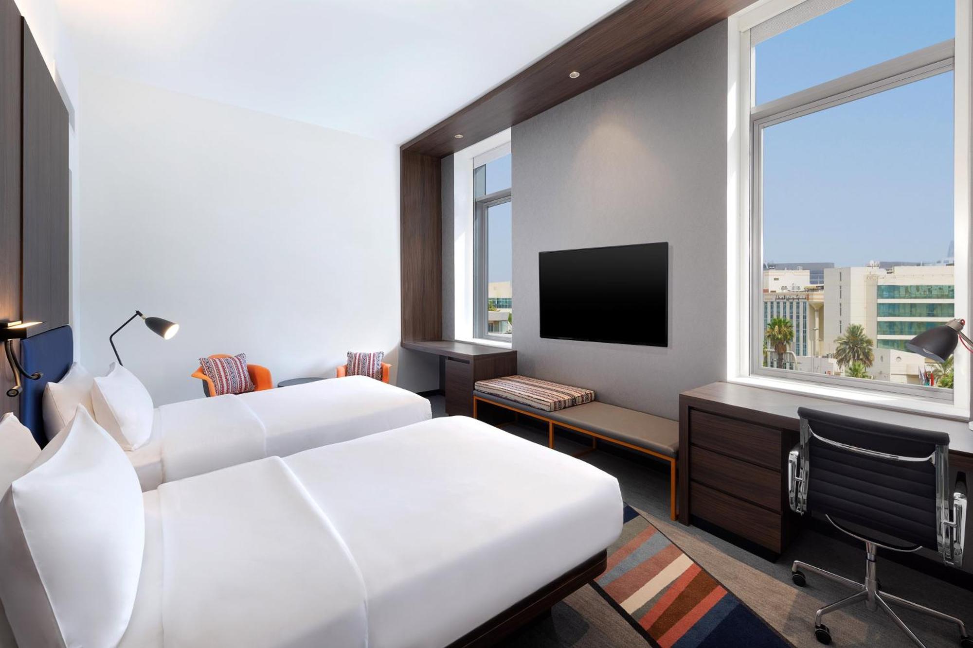 Aloft Dubai Airport Hotel Екстериор снимка
